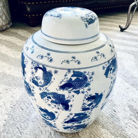 Large Vintage Chinoiserie Porcelain Blue And White Koi Ginger Jar - Picture 4 of 4